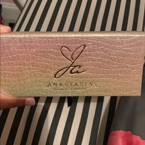 NEW Anastasia Beverly Hills Jackie Aina Palette